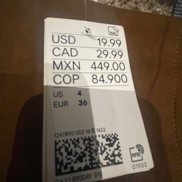 Ladies brown suede skirt - Picture 3 of 3